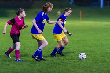 Bild 279 - B-Juniorinnen TSV Gnutz o.W. - SV Wahlstedt : Ergebnis: 1:1